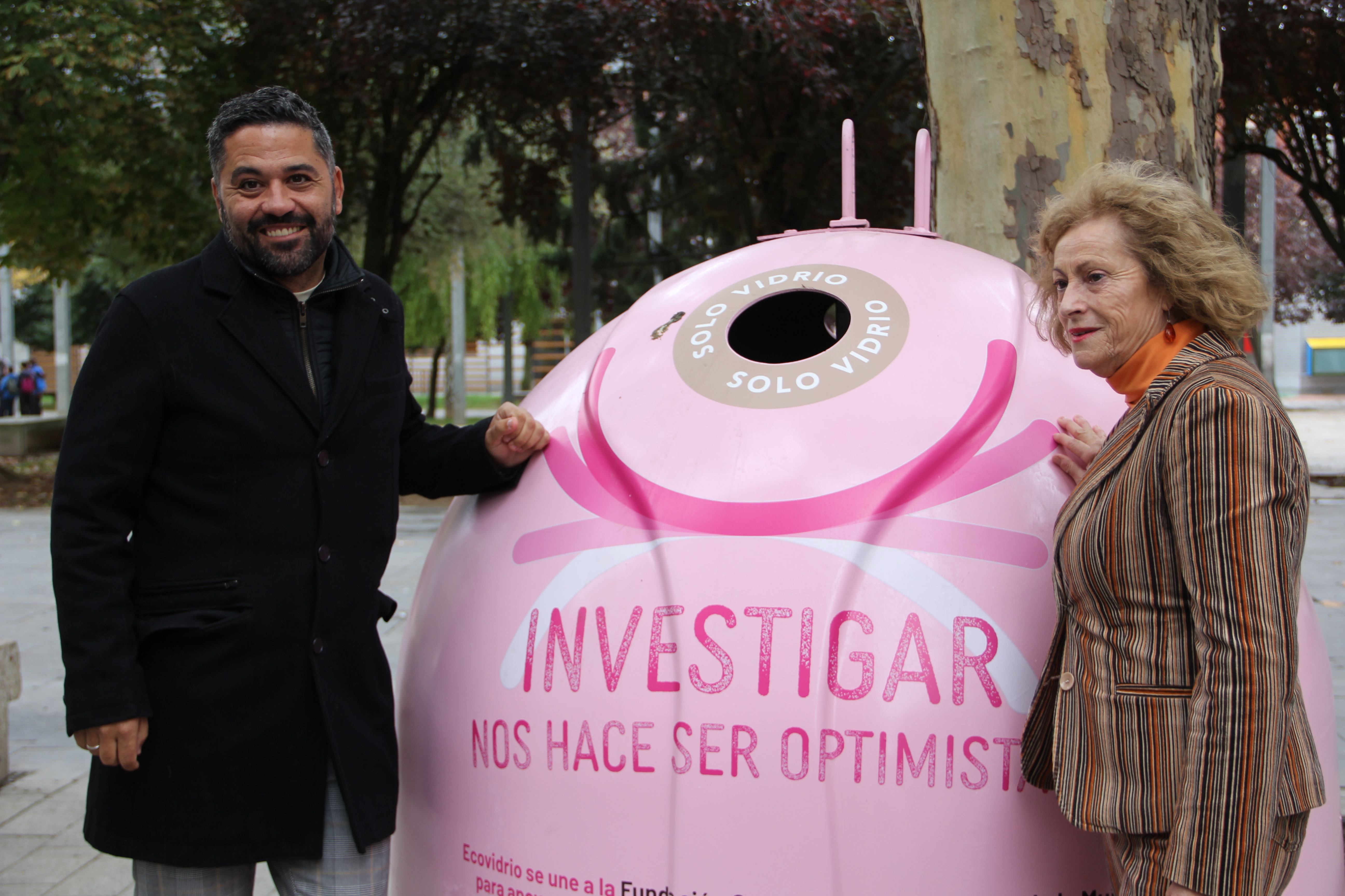 Todo lo recaudado se destinará a la Fundación Contigo contra el Cáncer de la Mujer, que cuenta actualmente con 20 proyectos enfocados en el estudio de esta enfermedad y sus distintos tratamientos. Cuatro contenedores rosas estarán ubicados en la calle La Puebla, Avda. Derechos Humanos, Avda. Brasilia y calle Renault, en las próximas tres semanas.