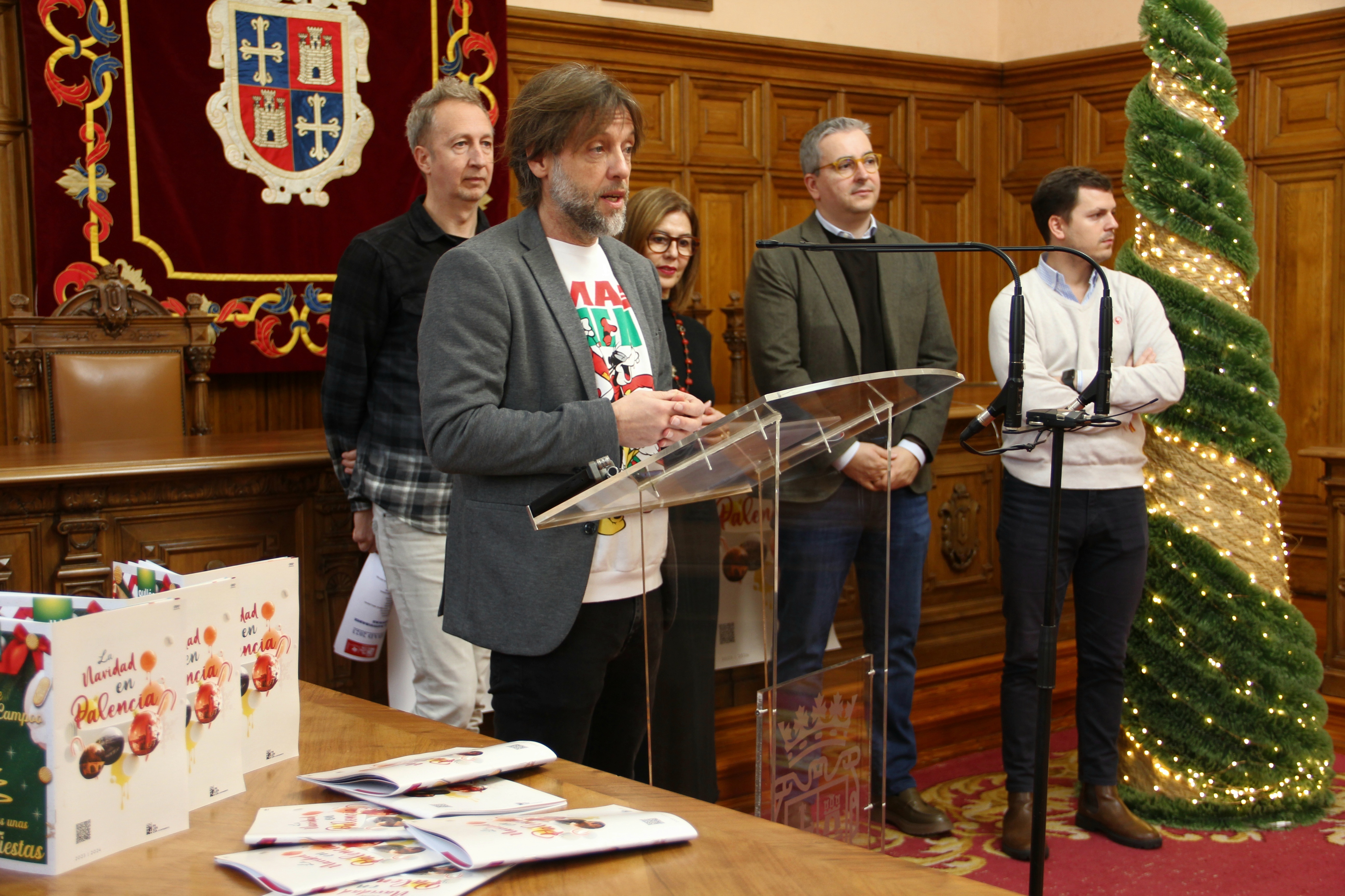 No faltarán citas clásicas como las cabalgatas de Papá Noel y los Reyes Magos, los conciertos, el reparto de roscón, el Bautizo del Niño, la San Silvestre Palentina, el Bosque Mágico en la Huerta Guadián o el Palacio de los Reyes Magos en el convento de San Francisco.