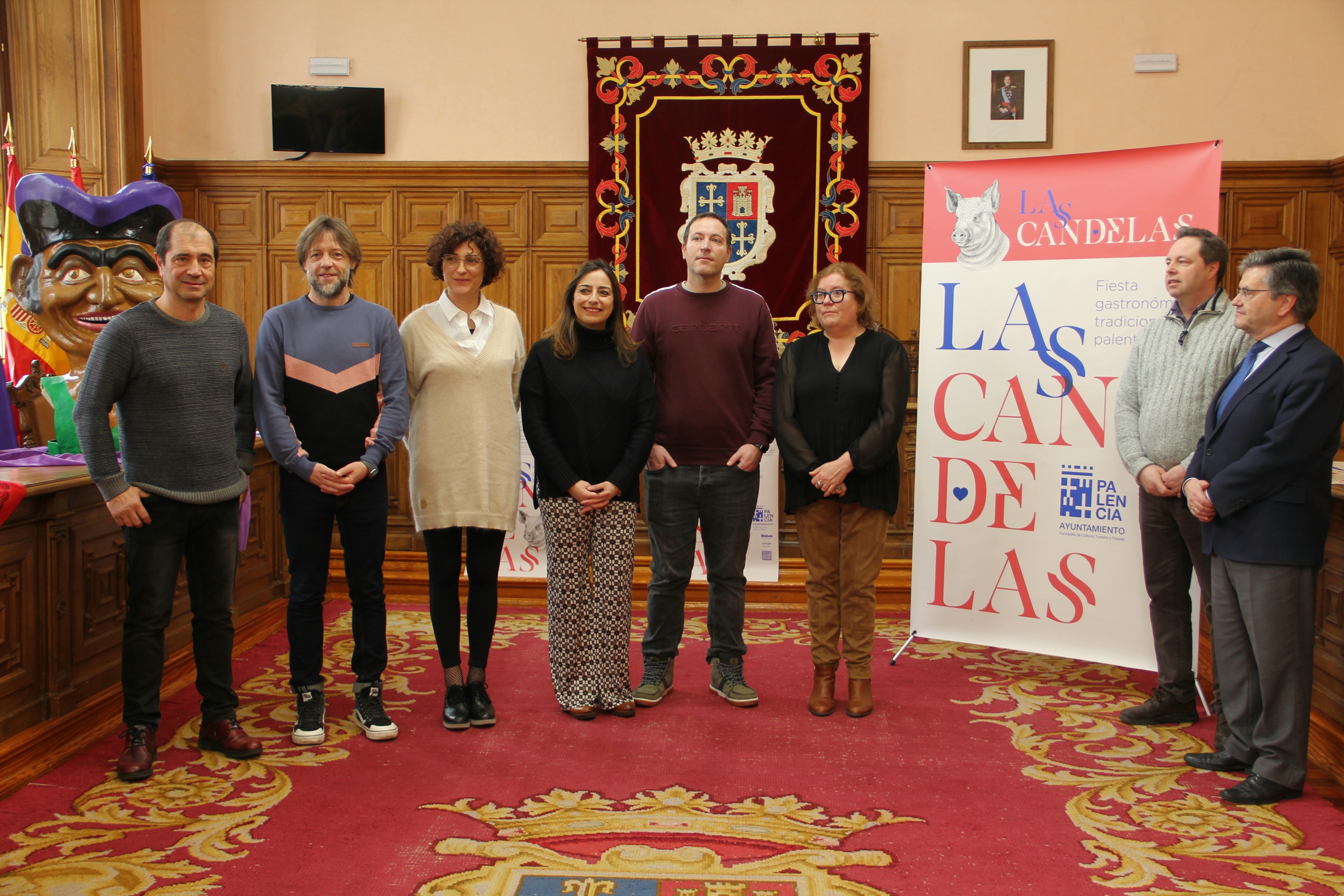 No faltarán, el Mercado Tradicional, los actos religiosos, el despiece del cerdo, la degustación de 600 raciones de chichurro y otras 600 de bocadillos de panceta, el II Concurso de Platos del Cerdo de CyL o la Ruta Gastronómica del Cerdo por 19 establecimientos hosteleros de la ciudad. 