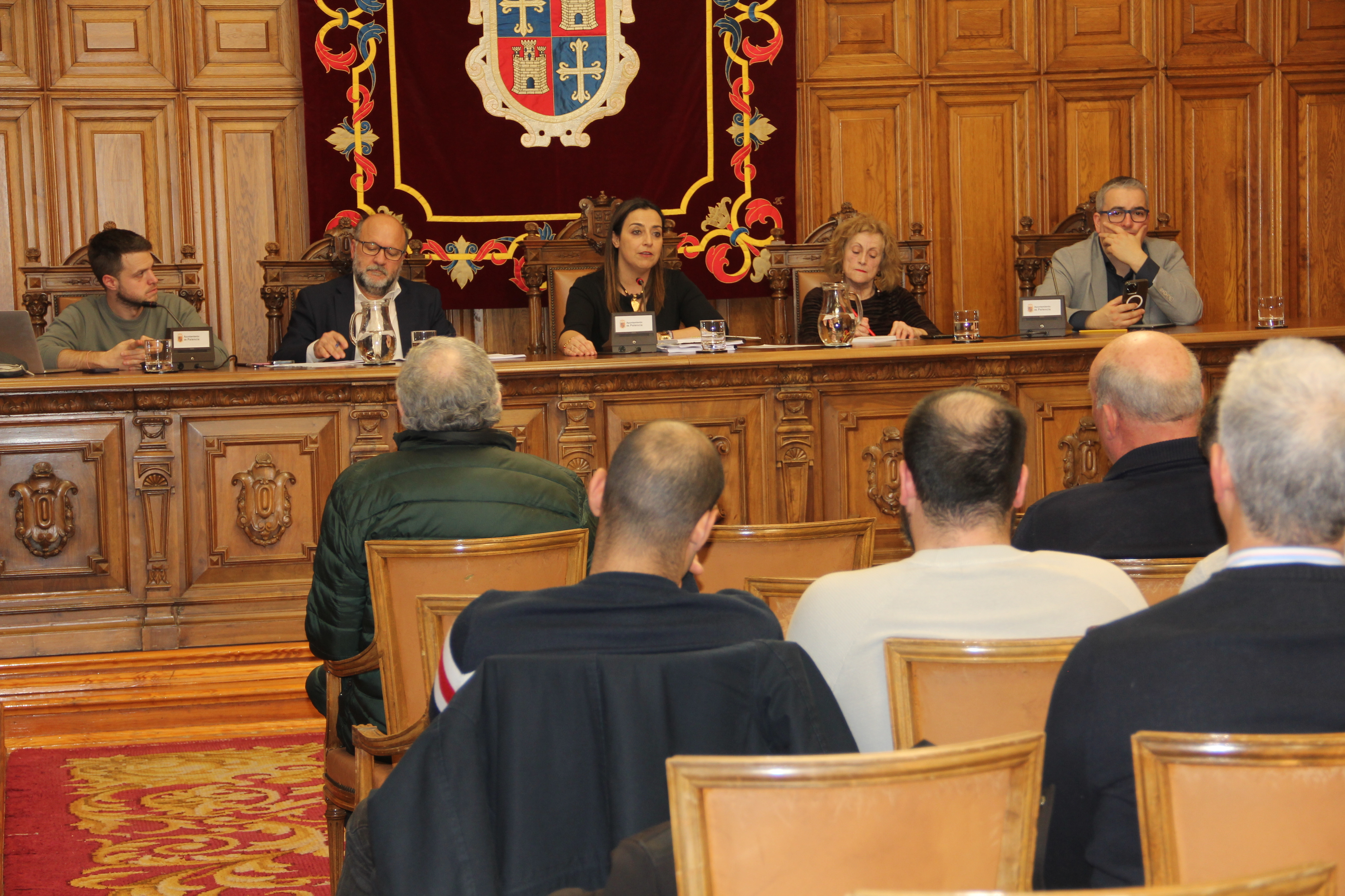 Un momento de la reunión mantenida con las Asociaciones de Vecinos de la ciudad.