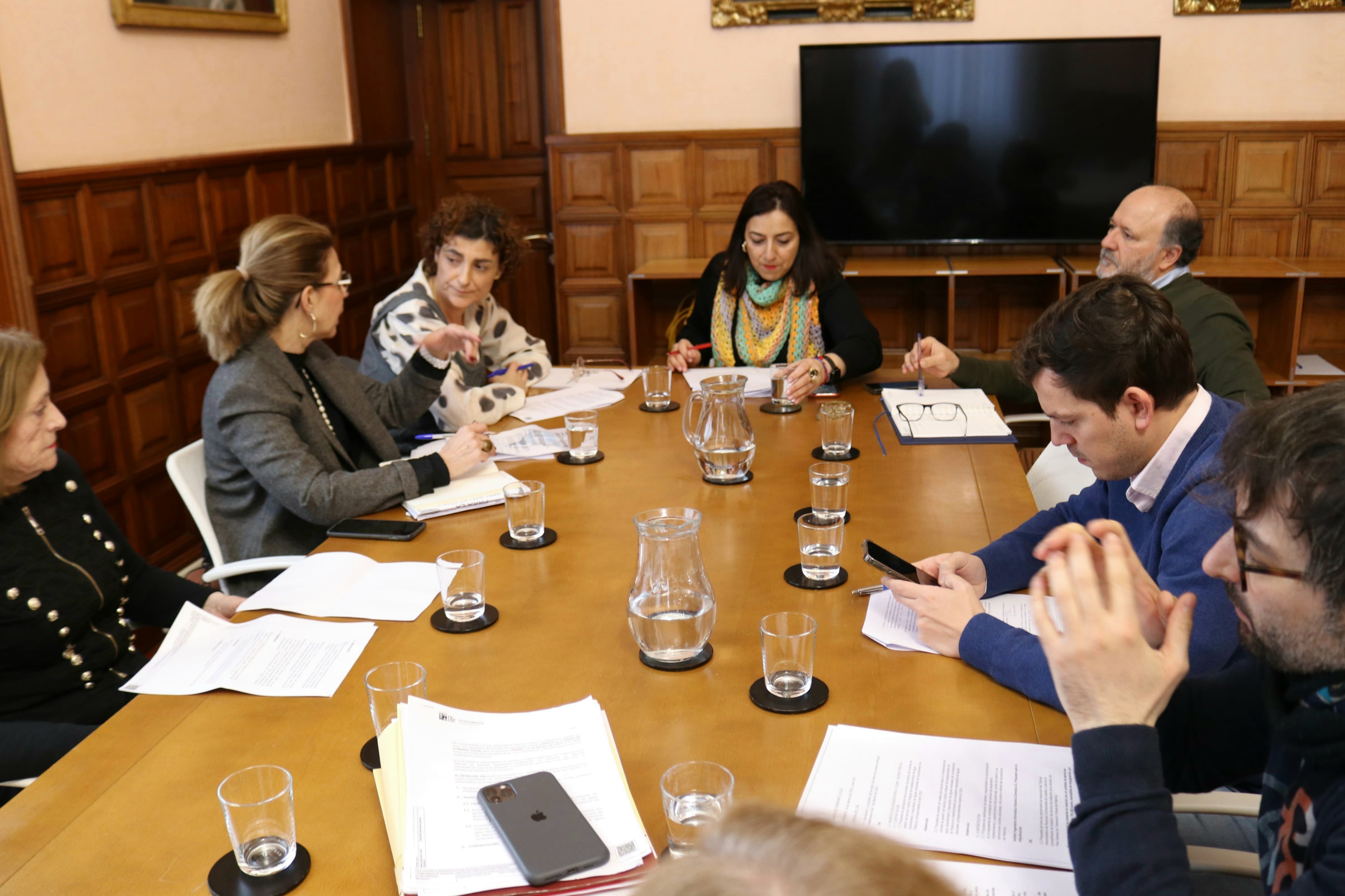 La sustitución de la caldera y la instalación fotovoltaica cuentan con un presupuesto base de licitación de 377.432,95 euros