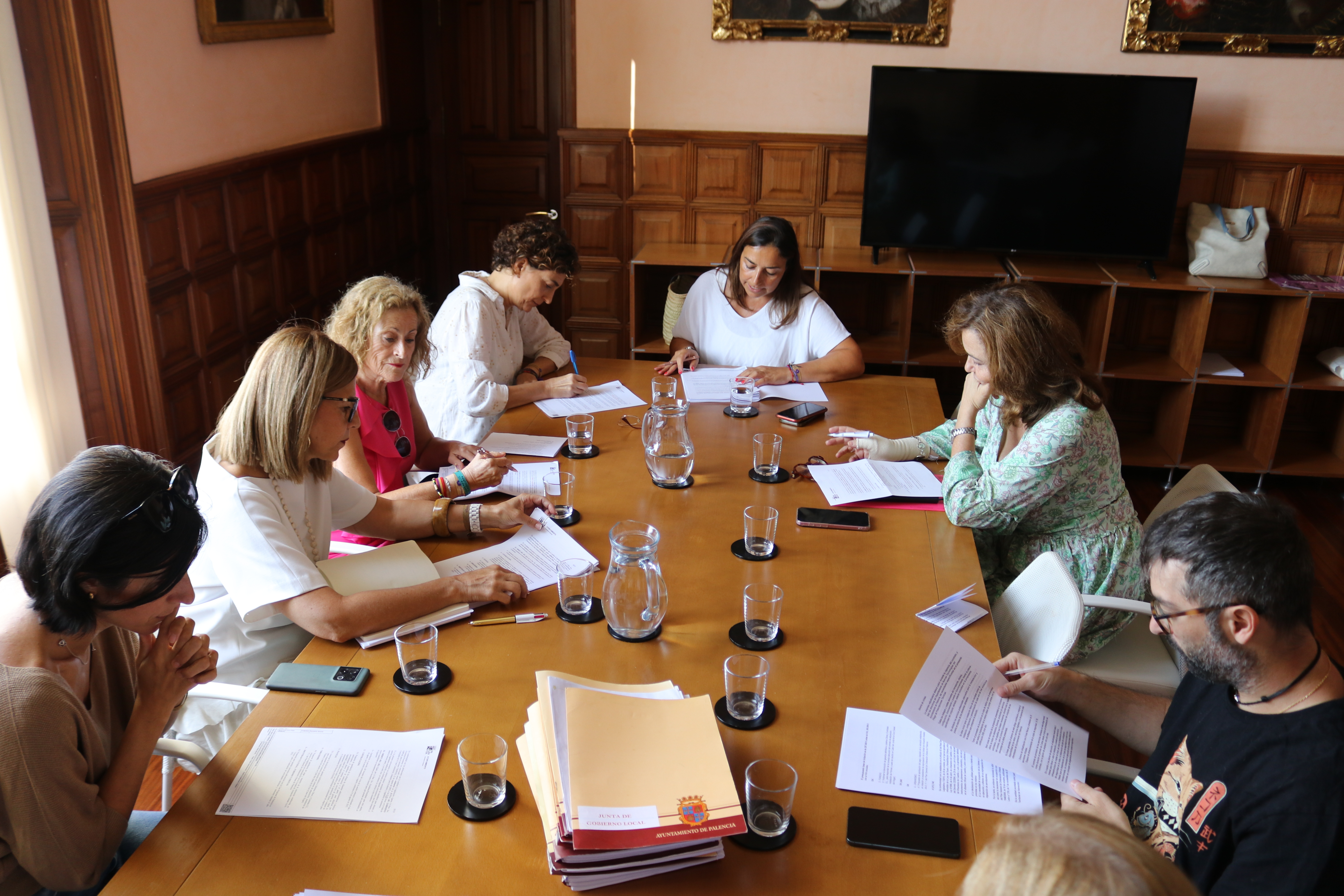 La sala de concejales ha acogido un viernes la Junta de Gobierno Local.