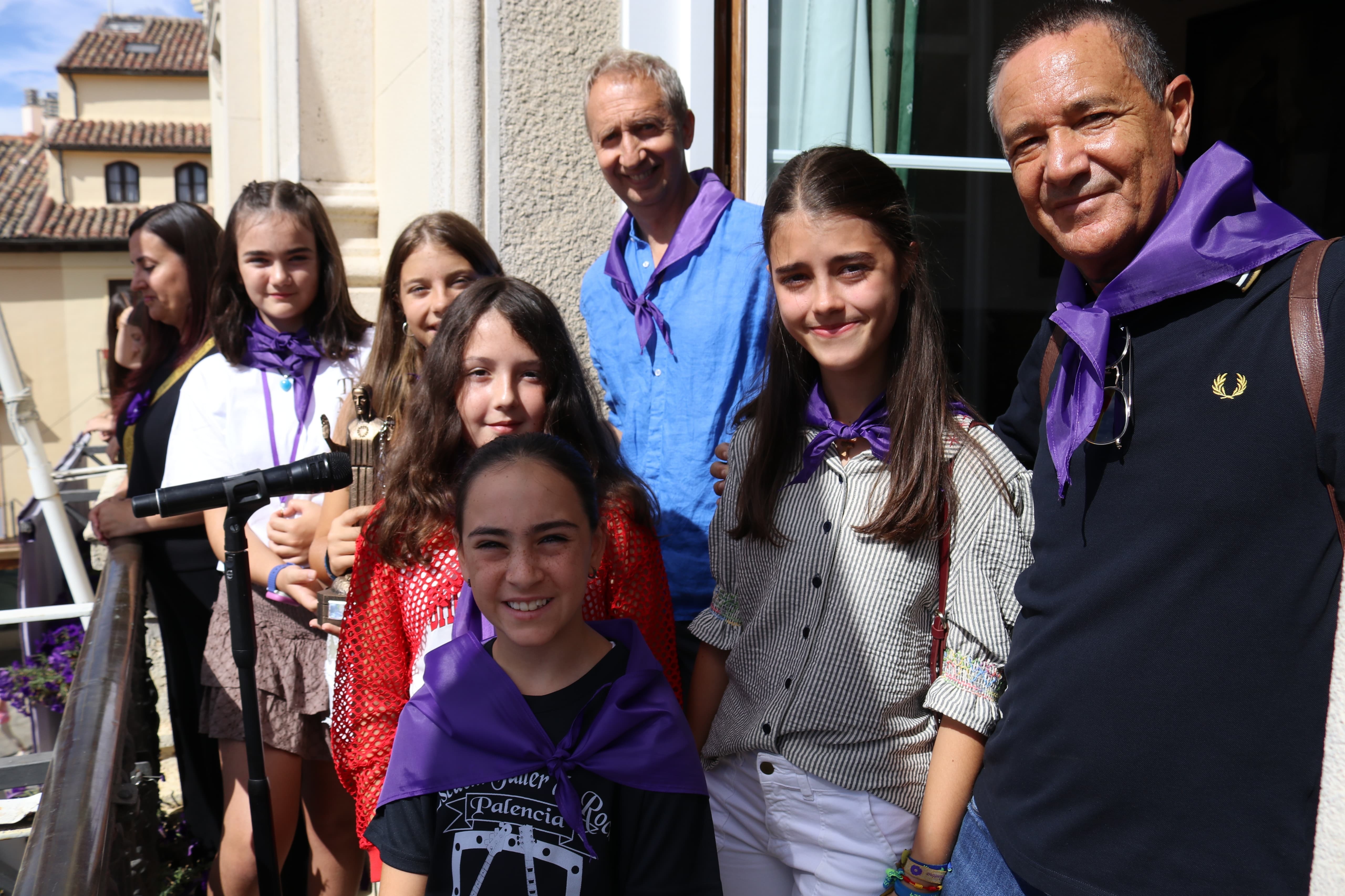 Los niños reivindican el poder de la música como transmisora de alegría. 