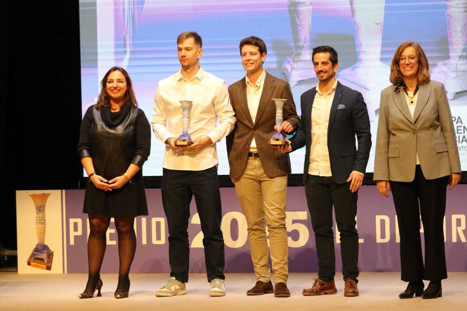 Además, el acto ha servido para rendir un sentido homenaje a Carlos Lozano Ruiz, presidente honorífico de En Ruta por las Enfermedades Raras.