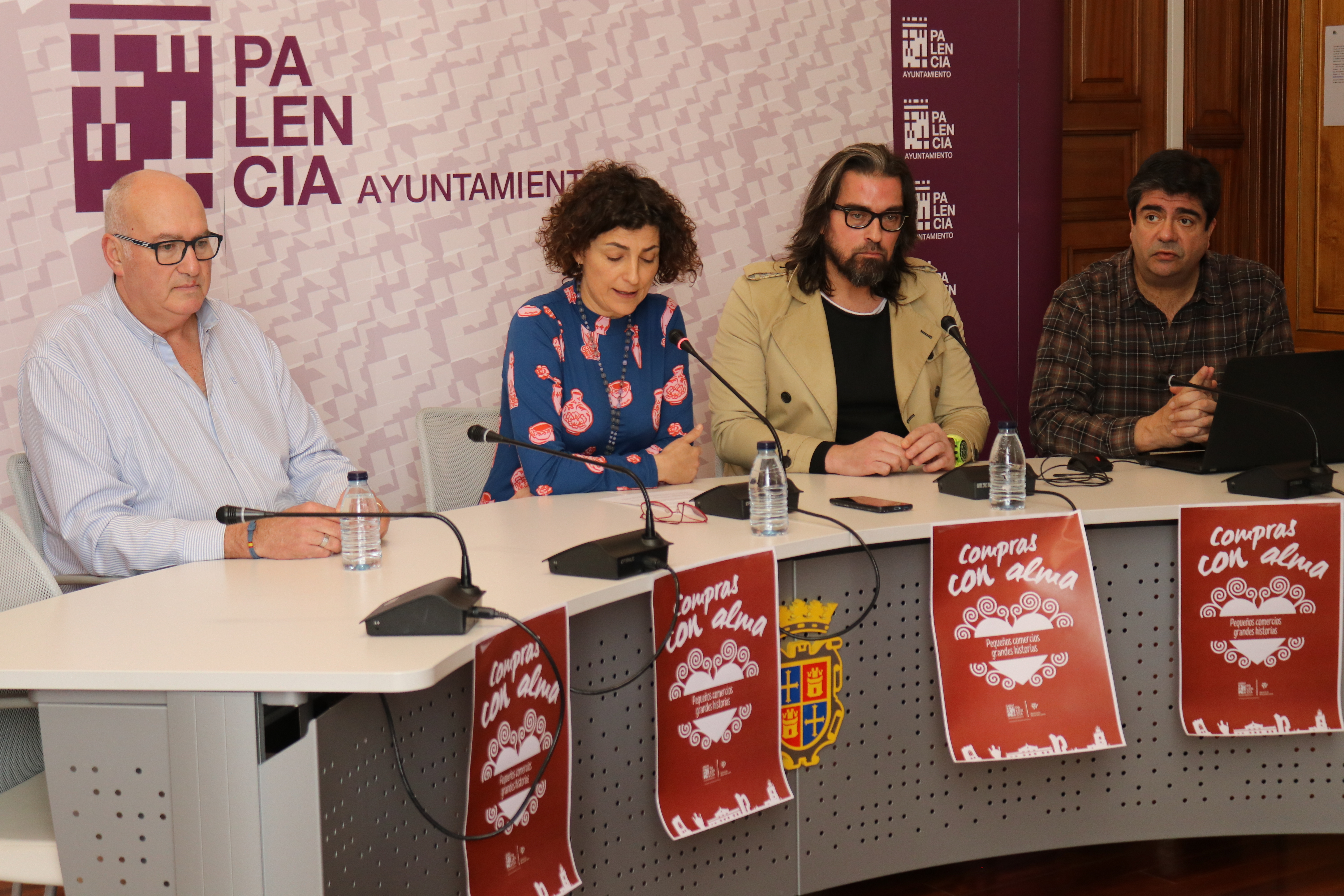 A través de cuarenta vídeos, los propios comerciantes presentan sus establecimientos, comparten su historia y muestran el trabajo que realizan cada día