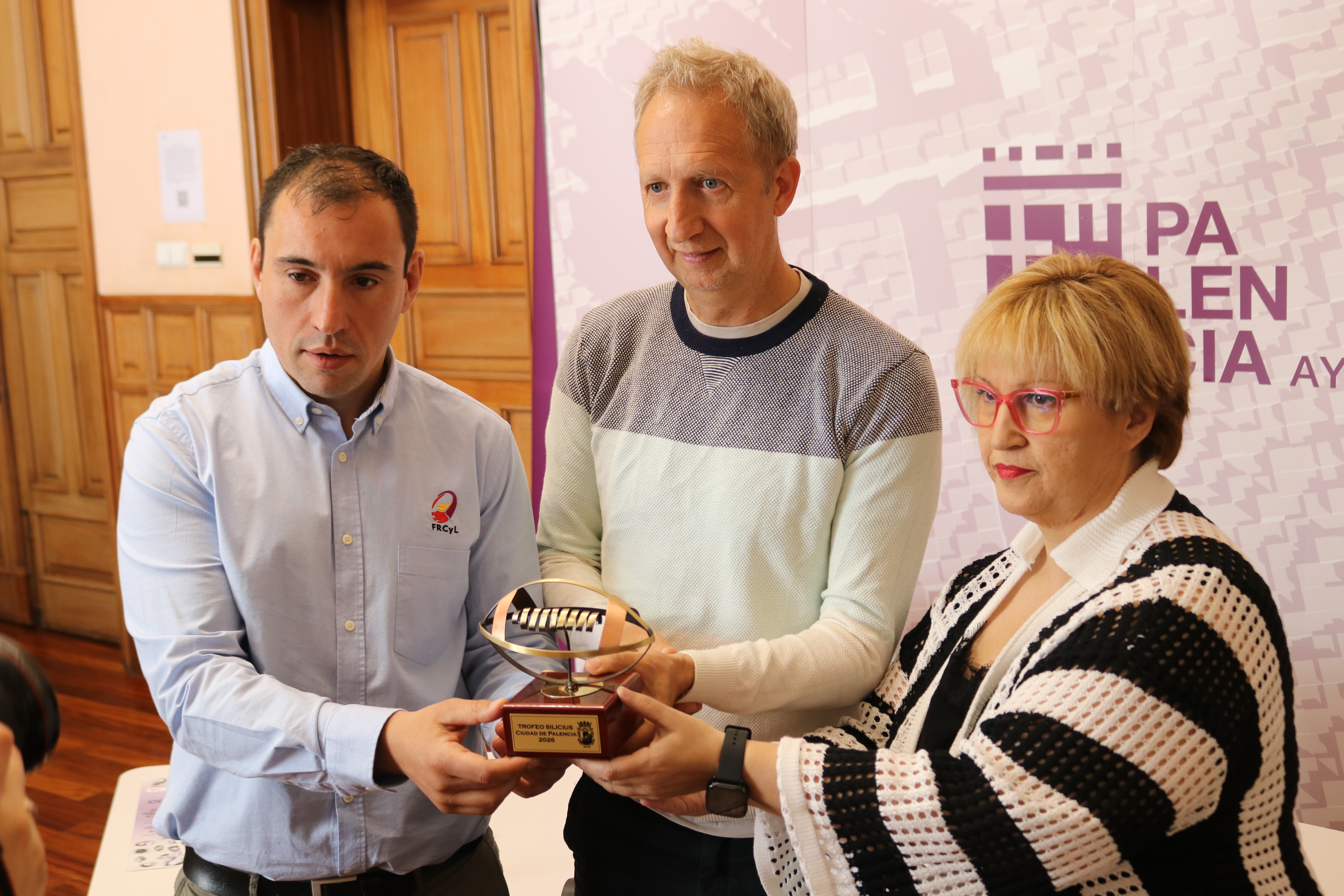 Desde las 10:00 hasta las 14:00 horas, el Isla Dos Aguas se convertirá así en un gran campo de rugby con 90 partidos disputados en unos 10 campos habilitados para la ocasión. 