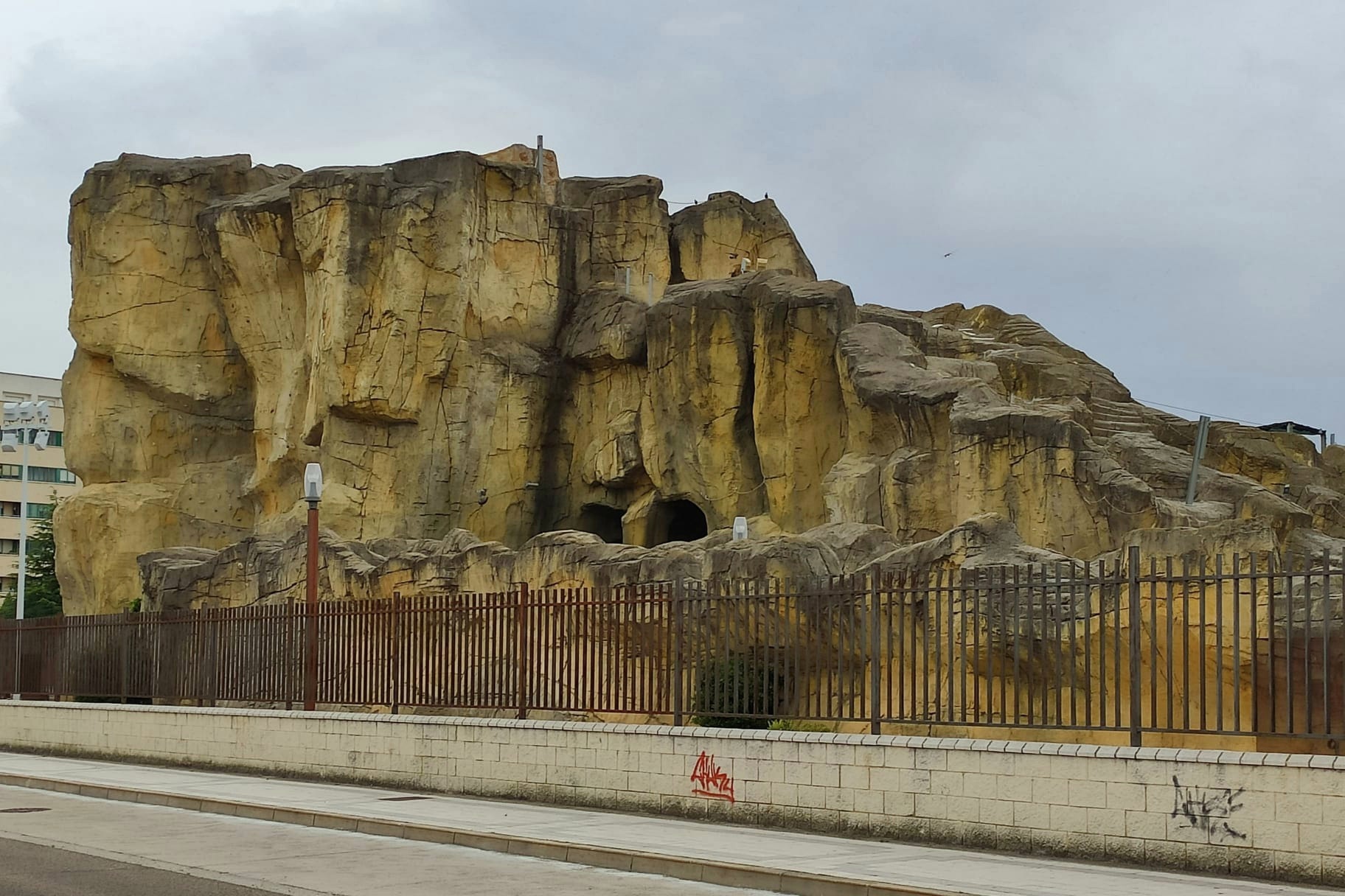 Se fomentará el intercambio de experiencias, así como la iniciación en la práctica de los deportes de aventura y una salida cultural a la Villa Romana de ‘La Tejada’