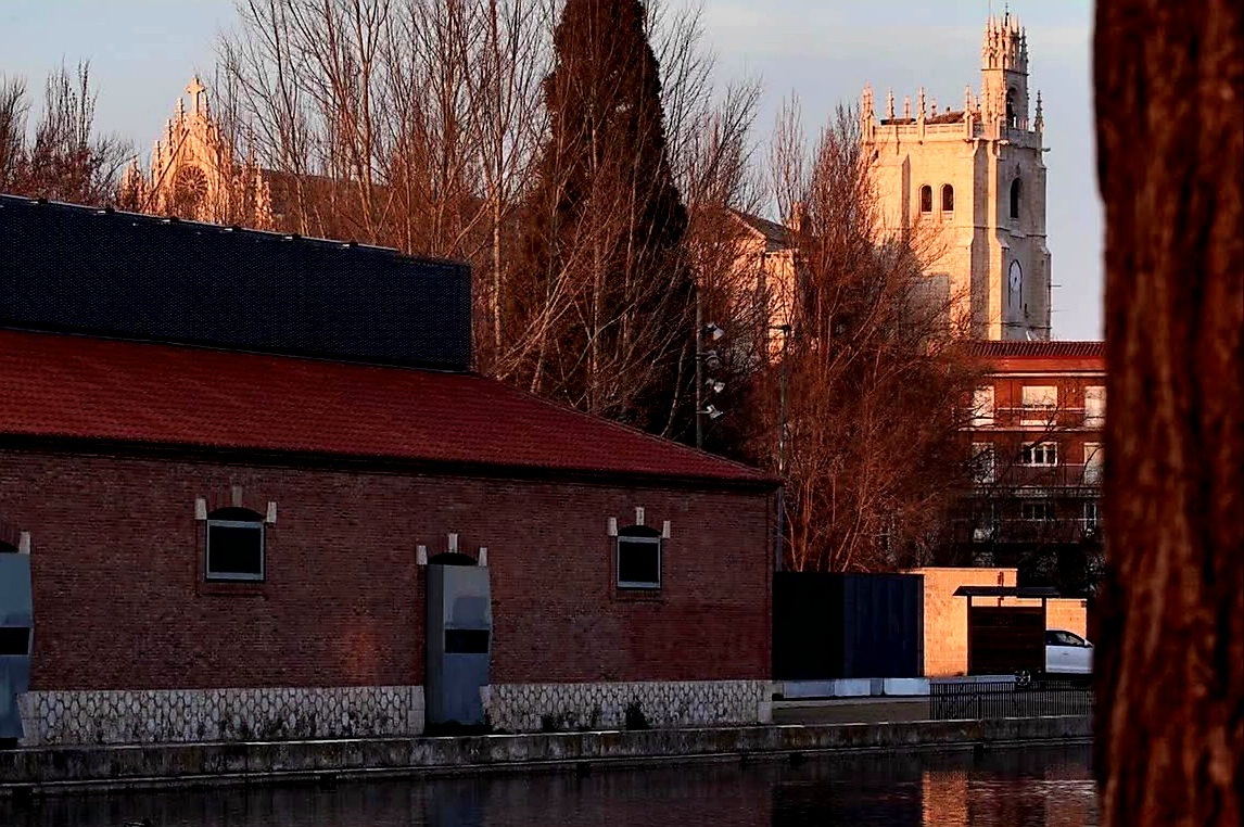 Habrá jornada de puertas abiertas en el Punto del Románico y el Museo del Agua y visitas teatralizadas en los entornos de estos espacios que abordarán la historia del románico hasta el gótico y del Canal de Castilla.