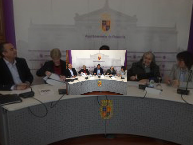 Imagen Momento de la firma de ambos convenios