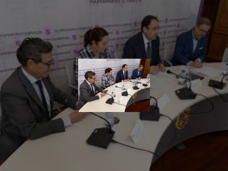 Imagen El Ayuntamiento colabora con Club Baloncesto Palencia y Filipenses mediante la firma de sendos convenios de colaboración valorados en 17.000 euros