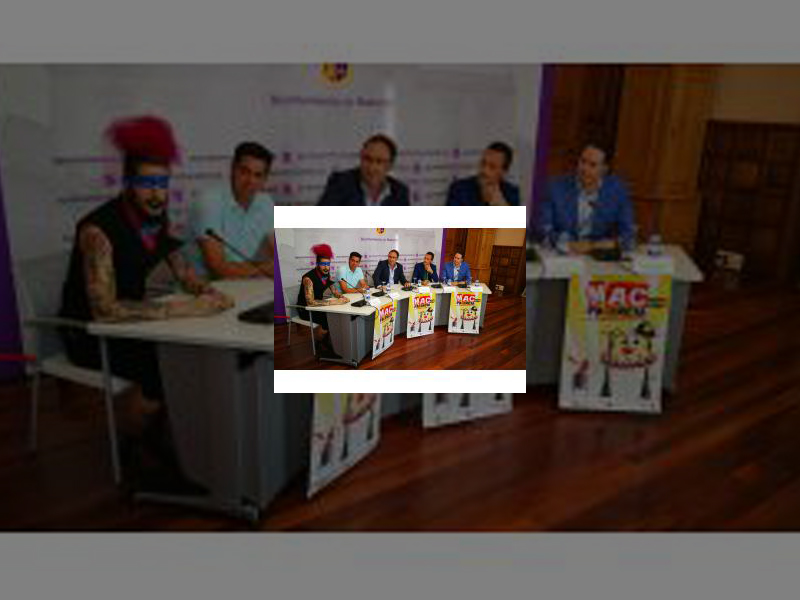 Imagen La Muestra de Artistas de Calle 2018 amplía el número de representaciones hasta las 19 e incluye la fachada del Colegio Villandrando como cuarta ubicación