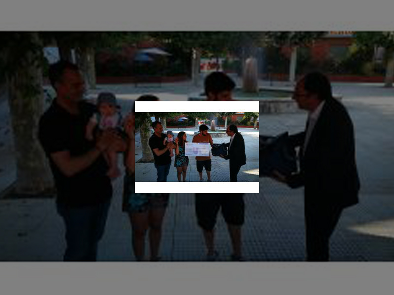 Imagen La familia de Alan Arauzo  ha sido la primera en recibir las novedosas Ayudas a la Natalidad promovidas por el Equipo de Gobierno del Ayuntamiento en el Presupuesto Municipal 2018