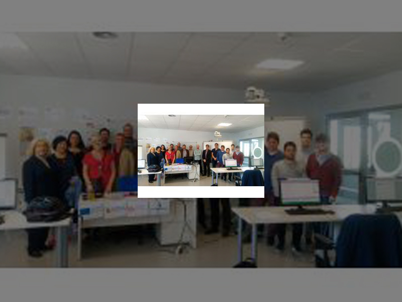 Imagen ​​Representantes de la asociación cultural France-Espagne ​y del Ayuntamiento de Bourges ​visita​ro​n e​l​ Centro ​EFIDES​ y ​conocieron los detalles del proyecto Foremple@​ ​