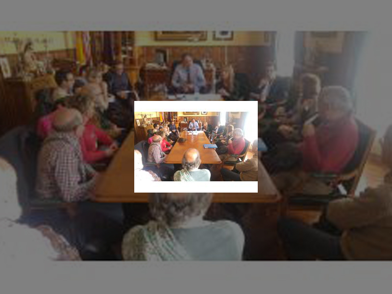 Imagen El Alcalde se reúne con las asociaciones culturales de la capital al objeto de potenciar sus actividades y coordinarlas con las promovidas desde la institución