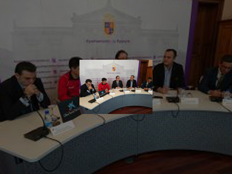 Imagen Las personas con distintas capacidades podrán disfrutar practicando pádel gracias a la colaboración de Ayuntamiento, La Caixa y FECLEDMI