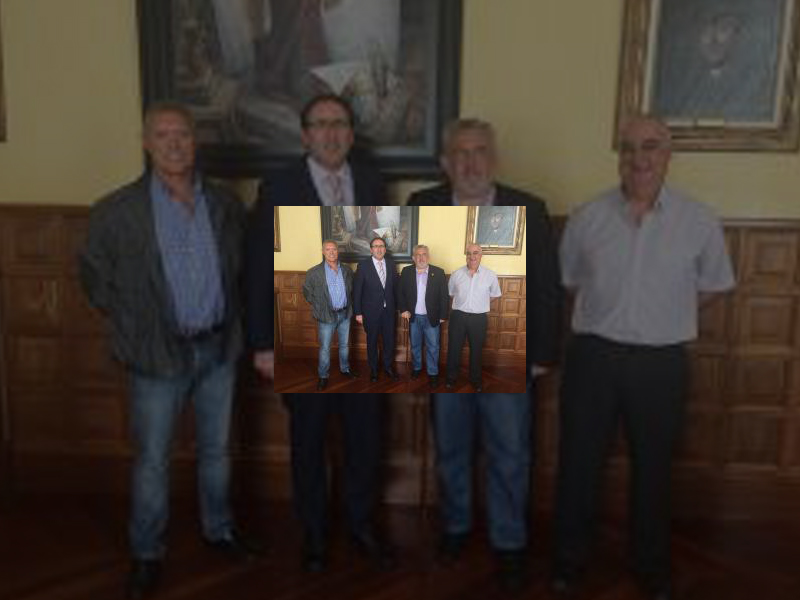 Imagen El Alcalde apoya la celebración en Palencia del IX Día de la Mujer Víctima del Terrorismo organizado por ACFSE