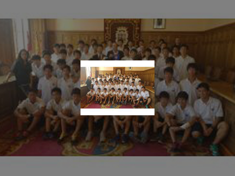 Imagen El Alcalde recibe a la novena expedición del instituto Yokohama Sakuragaoka que visita nuestra ciudad 
