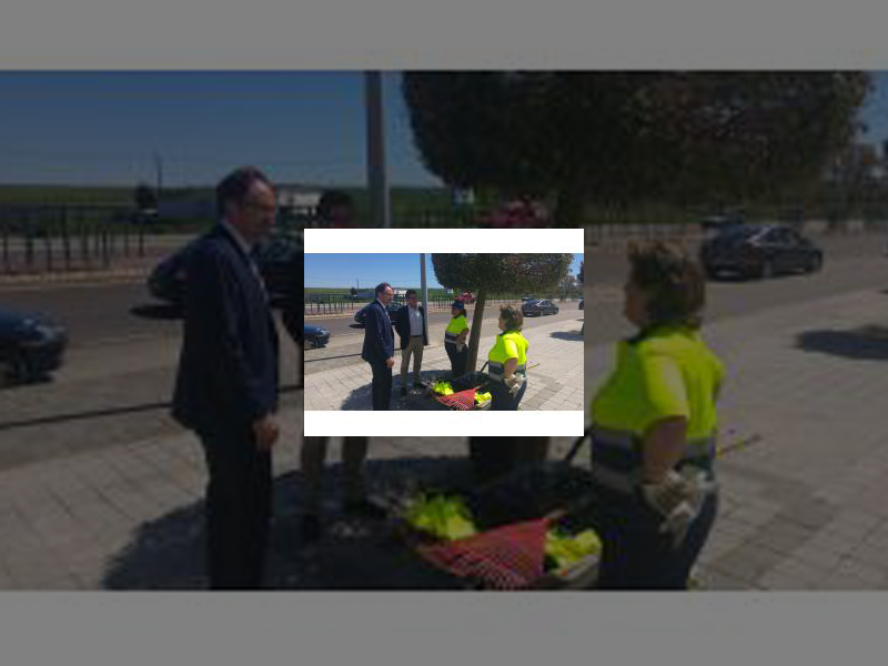 Imagen Alcalde y concejal de Obras visitan a los integrantes de las cuadrillas contratadas en el marco del IV Plan Municipal de Empleo