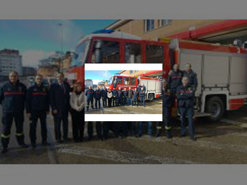 Imagen El Parque de Bomberos incorpora un nuevo camión autobomba en el cuál se han invertido alrededor de 350.000 euros