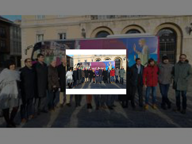 Imagen La oferta de los paquetes turísticos &#039;Tiempo de Palencia&#039; se completa con la inclusión de un autobús para los desplazamientos de los visitantes por la ciudad