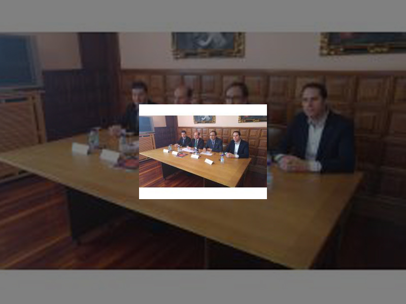 Imagen La Cabalgata de Papá Noel contará con más de 300 figurantes, cinco carrozas y repartirá 60.000 piruletas entre todos los asistentes