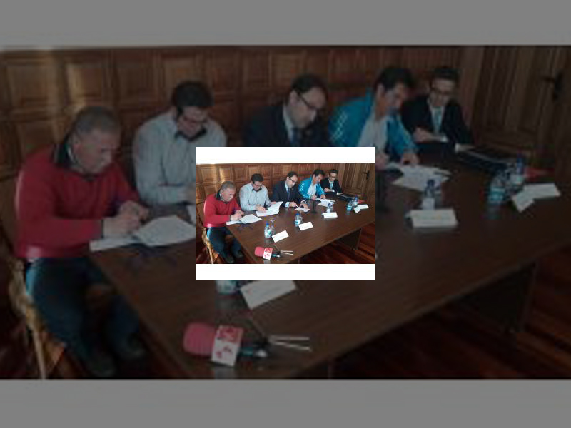 Imagen Alfonso Polanco suscribe convenios de colaboración con San Juanillo, San Telmo y Pan y Guindas para la promoción del deporte base por valor de 13.850 euros