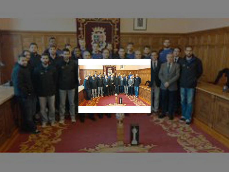 Imagen Alcalde y presidente de la Diputación recibieron a directiva, cuerpo técnico y plantilla del Quesos Cerrato para reconocerles la victoria en la Copa Príncipe