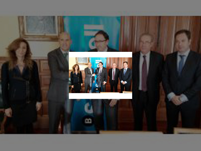 Imagen El Ayuntamiento firma con el Banco Sabadell el crédito que restaba del primer expediente de revisión de intereses por valor de 12 millones de euros