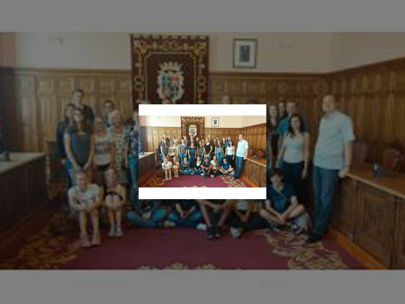 Imagen Alumnos de la localidad alemana de Leibniz visitan el Ayuntamiento de la capital
