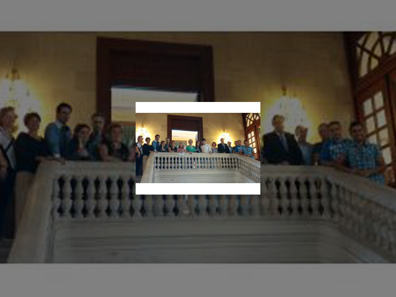 Imagen El Alcalde de Palencia entregó las invitaciones a los agraciados de la tercera edición del sorteo &#039;Pregón desde el Balcón&#039;