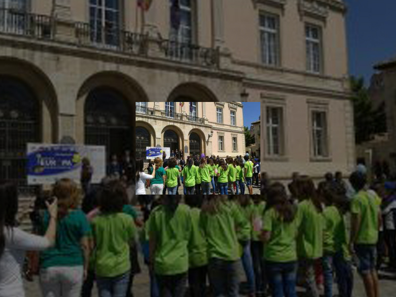 Imagen Palencia celebra el Día de Europa sacando a la calle las actividades del Programa Comenius en el que están inmersos 9 colegios de capital y provincia