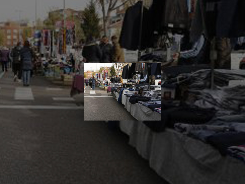 Imagen Los integrantes de la Comisión Informativa de Desarrollo Económico estudian las últimas modificaciones incluidas en el nueva ordenanza reguladora del mercadillo