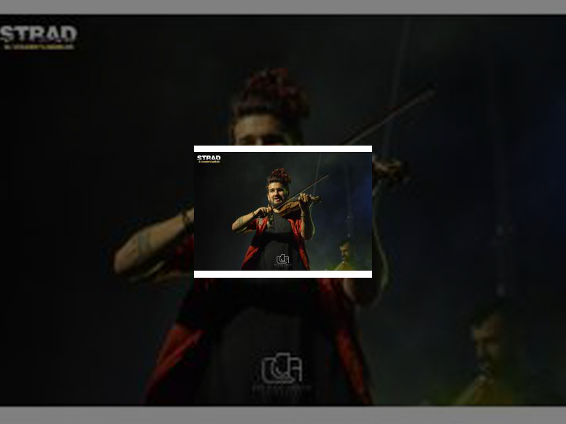 Imagen La Plaza Mayor acogerá esta tarde ‘Strad: el violinista rebelde’ un innovador espectáculo en el que se fusionan clásicos del  rock, flamenco, tango, pop o música clásica