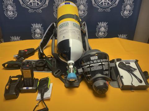 Adquisición de equipos de respiración autónomos con módulo de comunicación integrado