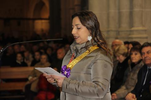 Miriam Andrés en la Ofrenda a la Virgen de la Calle.