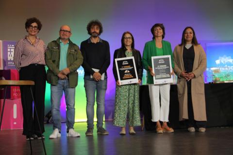 Foto de familia ganadores Certamen de Fotografía.