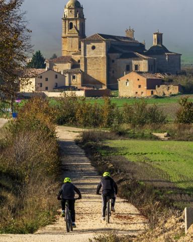 Jesús Ángel Calderón, con su obra &quot;Peregrinos&quot; se hace con el premio del público del Certamen de Fotografía.