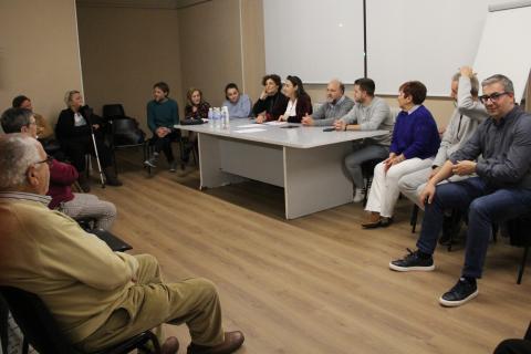 Un momento del encuentro mantenido en el Centro Social de Pan y Guindas.