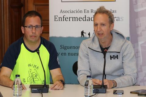 	En la noche del 28 de febrero el Cristo del Otero, el Ayuntamiento, la Plaza Mayor, la Diputación y la Fundación Díaz Caneja se iluminarán de verde.