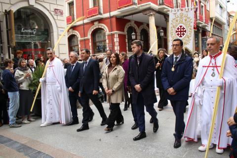 La alcaldesa, Miriam Andrés y el concejal de Urbanismo, Álvaro Bilbao, junto a otros miembros de la Corporación, participaron en la misma.