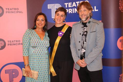 Miriam Andrés y Francisco Fernández junto a la pregonera, Noemí Villamuza.