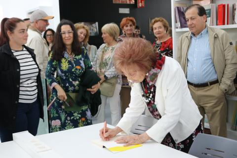 La iniciativa parte de la Institución Tello Téllez de Meneses, entidad que el propio García Velasco dirigió, y que trasladó la propuesta al Ayuntamiento.