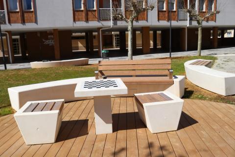 Se ha convertido ya en un punto de referencia para numerosas familias palentinas, atraídas por los novedosos juegos infantiles, algunos de gran tamaño.