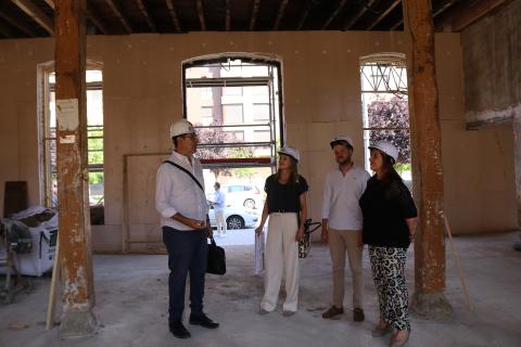 Las obras, con una inversión de 1,5 millones, dotarán a Pan y Guindas y al conjunto de esta zona de la ciudad de salas de estudio, espacios polivalentes y nuevos servicios vecinales.