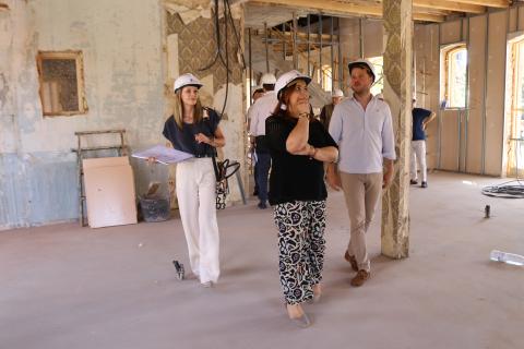 Las obras, con una inversión de 1,5 millones, dotarán a Pan y Guindas y al conjunto de esta zona de la ciudad de salas de estudio, espacios polivalentes y nuevos servicios vecinales.