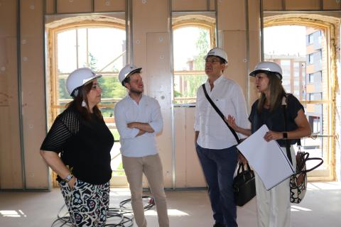 Las obras, con una inversión de 1,5 millones, dotarán a Pan y Guindas y al conjunto de esta zona de la ciudad de salas de estudio, espacios polivalentes y nuevos servicios vecinales.
