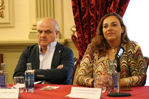 El presidente del Palencia Baloncesto, Gonzalo Ibáñez, pronunció un emotivo pregón apelando al orgullo de quienes habitan en esta ciudad.