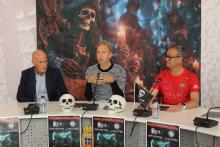 La actividad gratuita estará dividida en dos franjas horarias de 16:30 a 19:30 horas, dedicada a los más pequeños, con actividades lúdico-deportivas, y de 20:00 a 00:00 horas, donde los mayores podrán disfrutar de un emocionante pasaje del terror