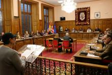 La propuesta salió adelante con el voto favorable de todas las formaciones políticas y de los concejales no adscritos.