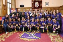 La alcaldesa ha destacado el papel del club como referente y embajador de la marca Palencia.